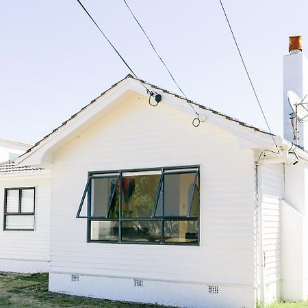 Mount Beach House - 40 Seconds From The Beach Mount Maunganui Bagian luar foto
