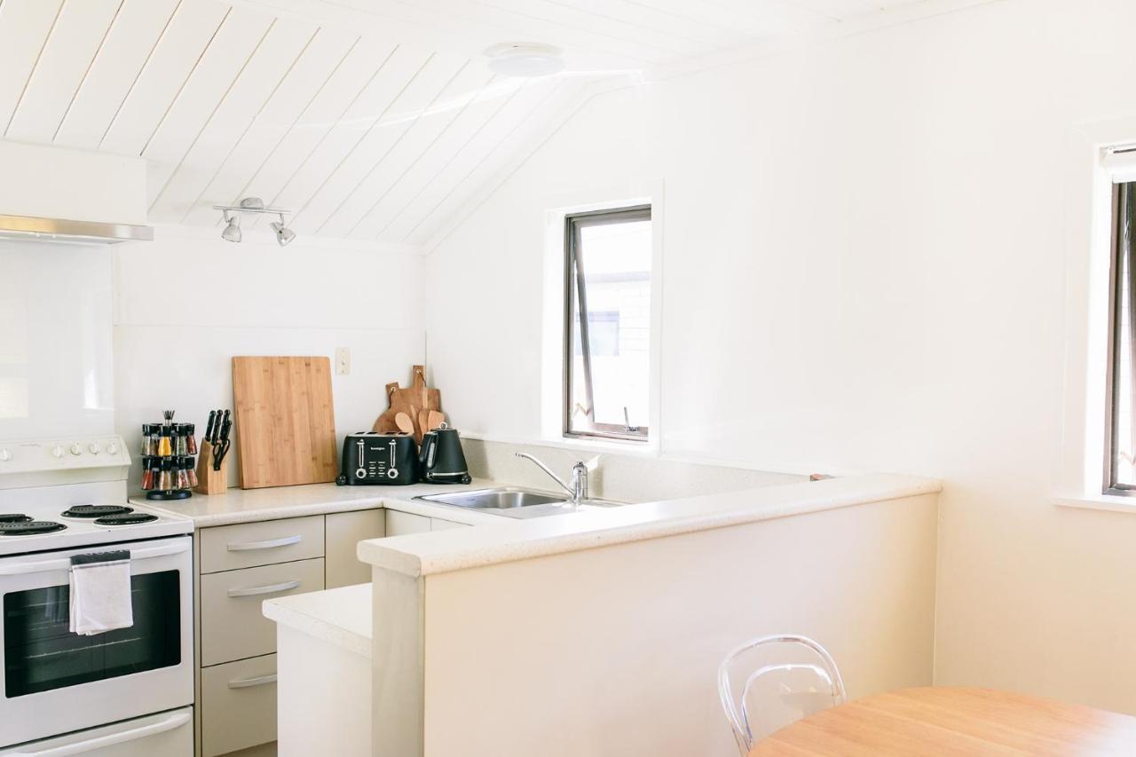 Mount Beach House - 40 Seconds From The Beach Mount Maunganui Bagian luar foto