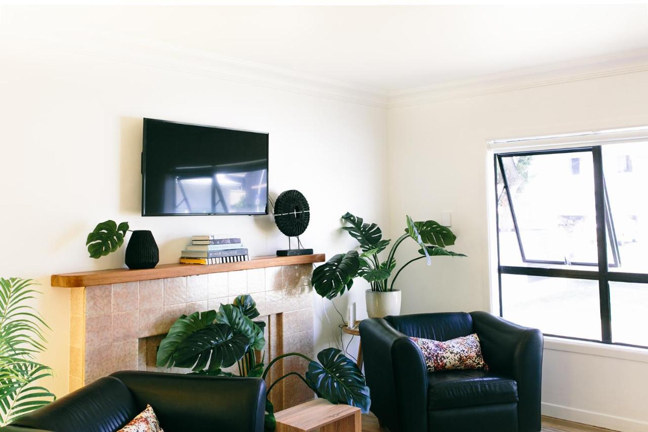 Mount Beach House - 40 Seconds From The Beach Mount Maunganui Bagian luar foto